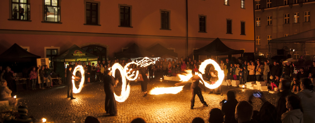 Meziříčská muzejní noc hrála barvami a přilákala do Valašského Meziříčí desítky stovek návštěvníků
